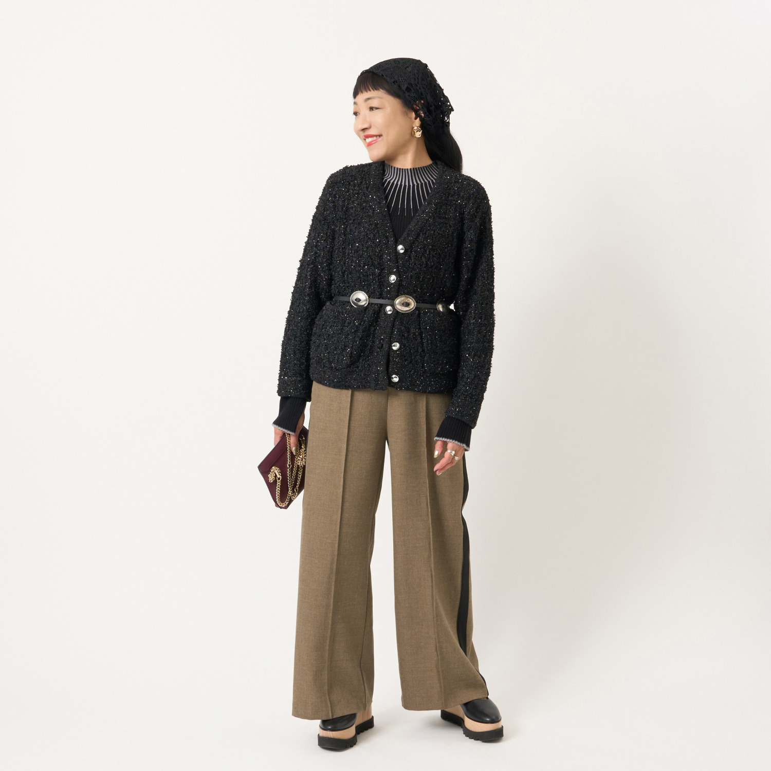 ミューリエ 白鳥ラインを描く “スワンネック”で優雅に 配色ニットプルオーバー