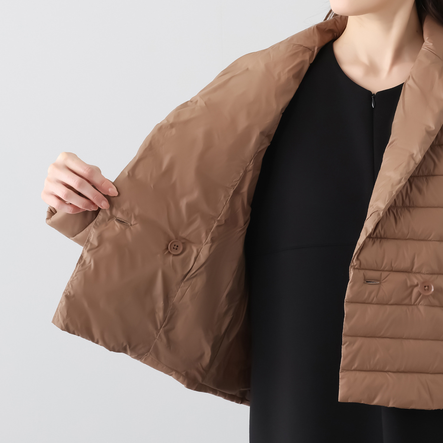 元町ゼラール 着回し抜群！ 高密度ナイロン 軽量ダウンジャケット