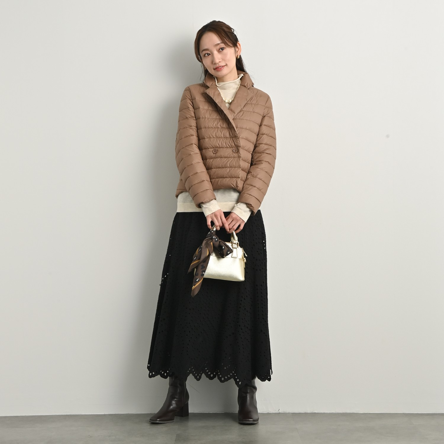 元町ゼラール 着回し抜群！ 高密度ナイロン 軽量ダウンジャケット