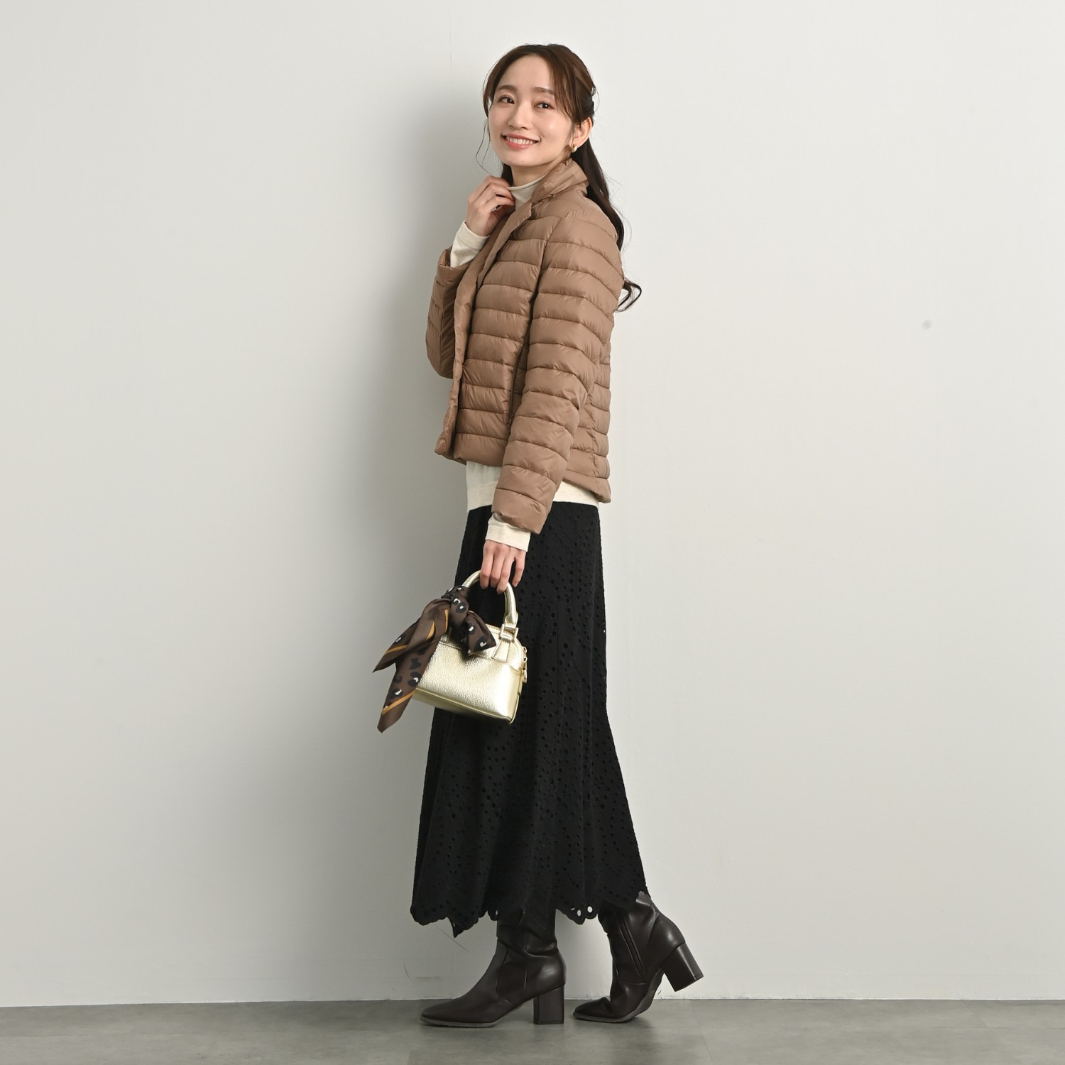 元町ゼラール 着回し抜群！ 高密度ナイロン 軽量ダウンジャケット