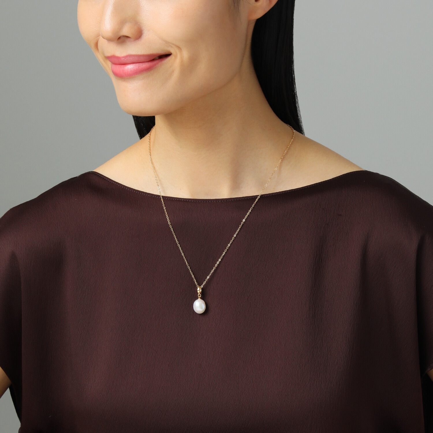 ペレフェリーク １１ｍｍＵＰ 淡水パール ボリュームペンダント