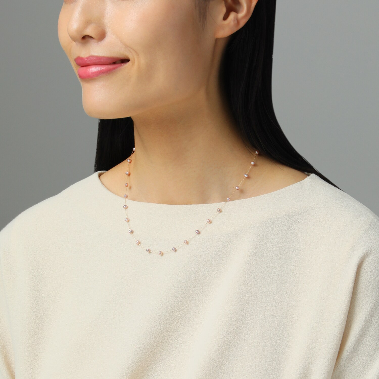 ペレフェリーク １０Ｋ ブロッサムカラー ベビー淡水パール ステーションネックレス