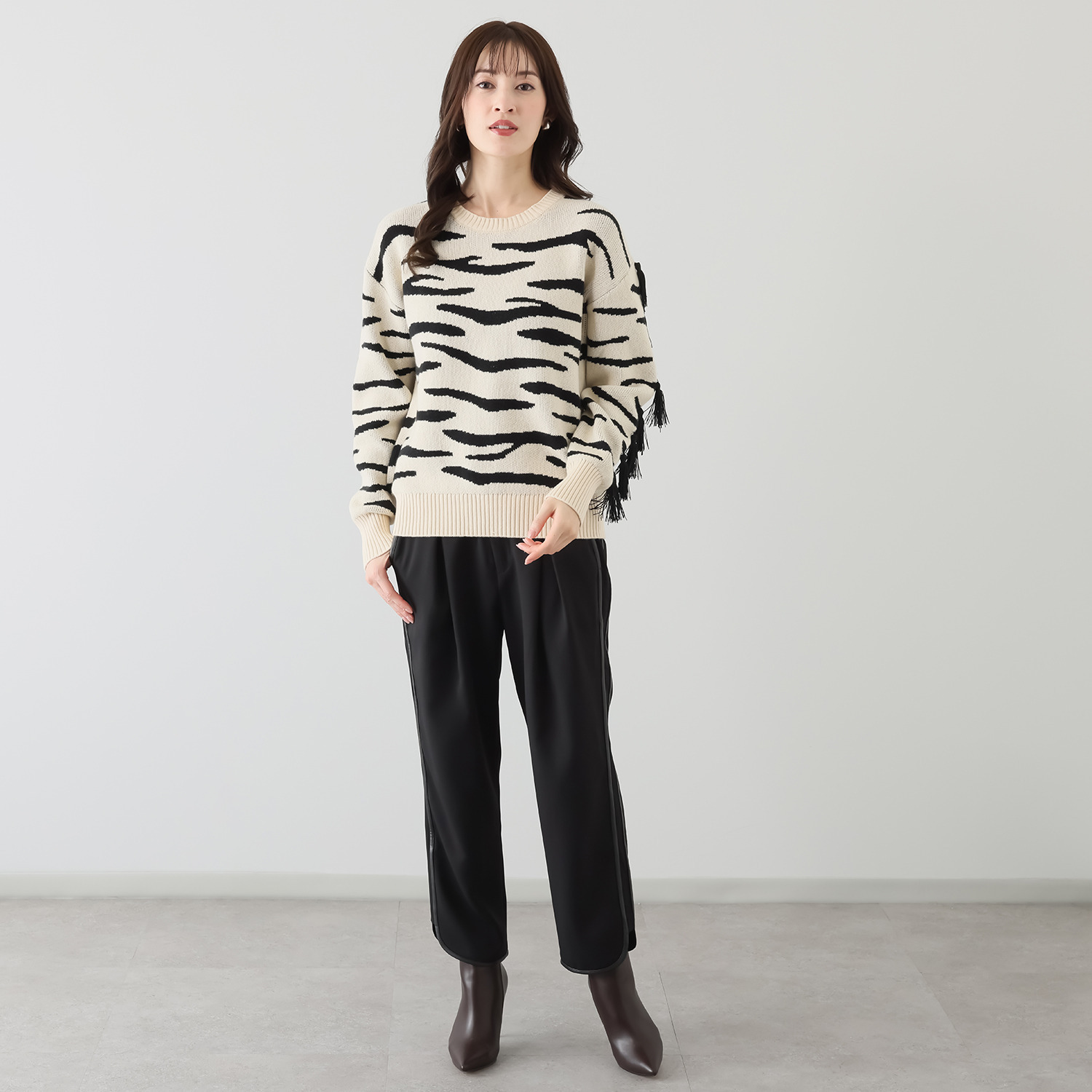 タマミ　ワタナベ フサフサ　ゼブラ ニットプルオーバー