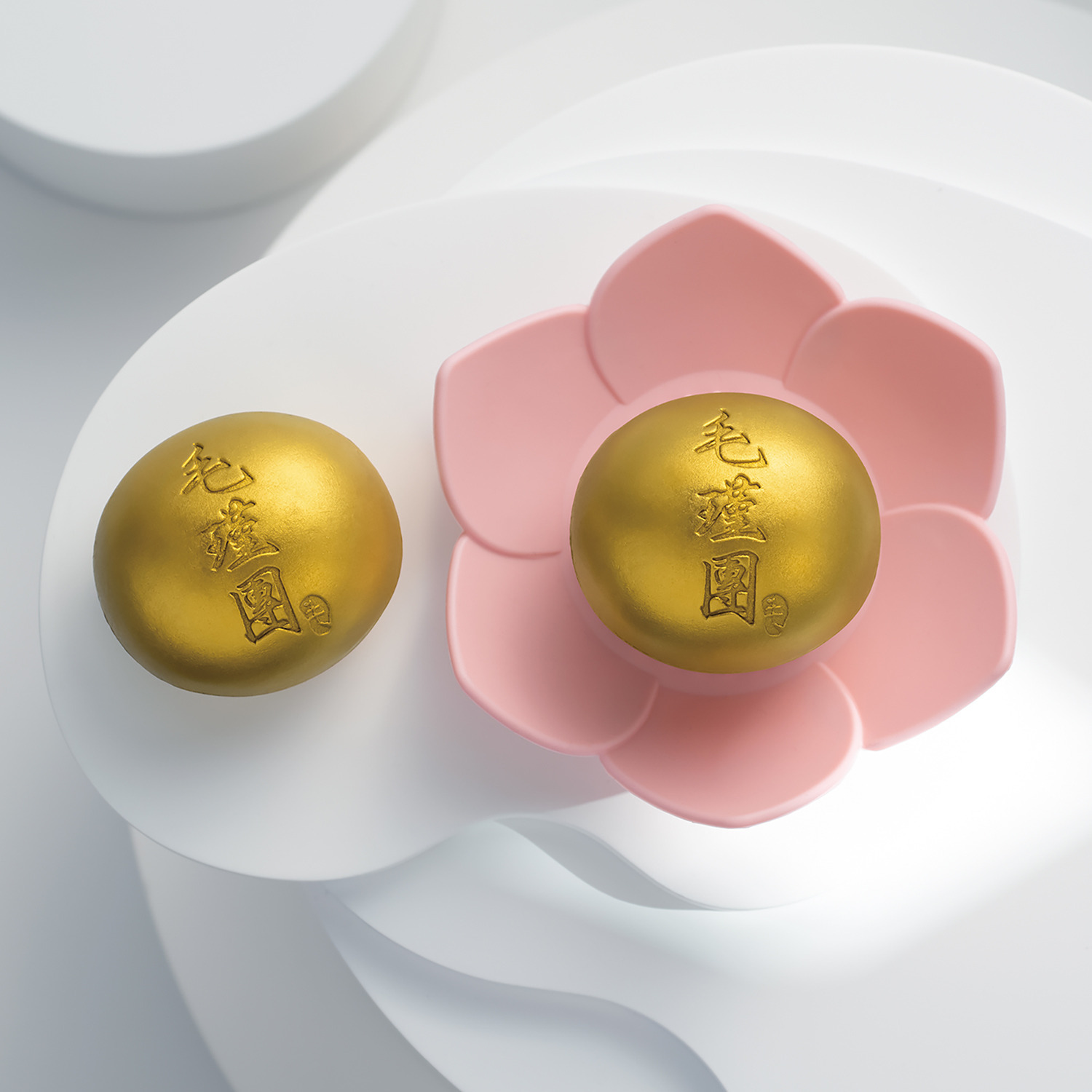 ララチュー 美容成分９８．９％配合 １品６機能！ モウキンダン ボリュームシャンプー １．２倍サイズ２個 シャンプートレー付セット