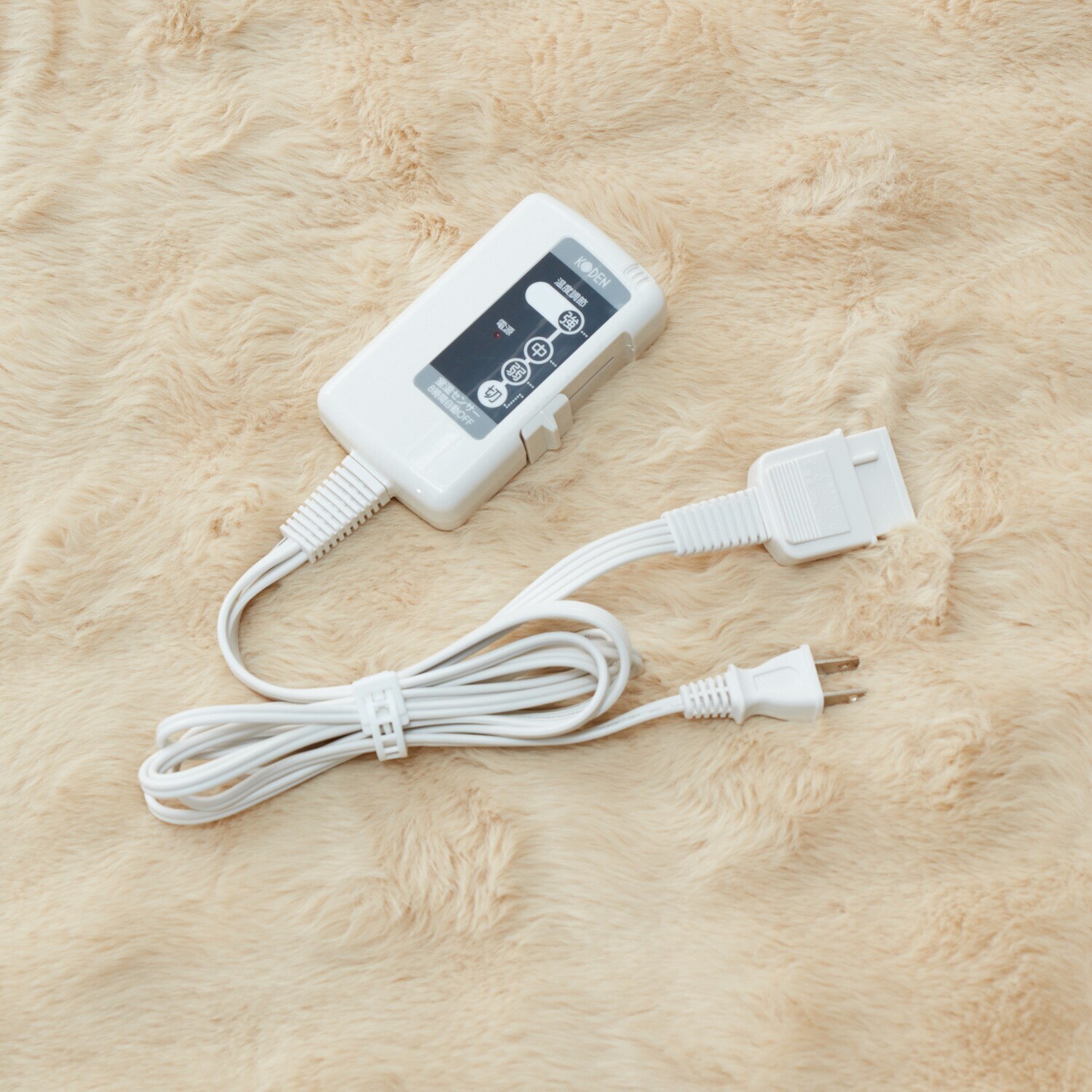 広電 洗えるホットラグ らく寝ぼう なめらかファータッチ 正方形・１畳タイプ ＴＷＲ１１１Ｇ−ＣＭ