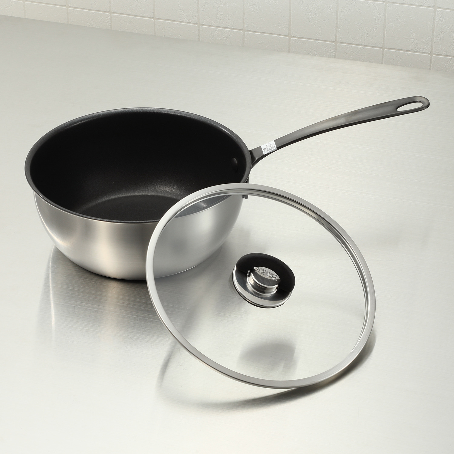 深い、深すぎる 色々なお鍋の いいとこどり！ 毎日の多彩な調理に使える マイヤー ディーペストパン ＜２２ｃｍ＞