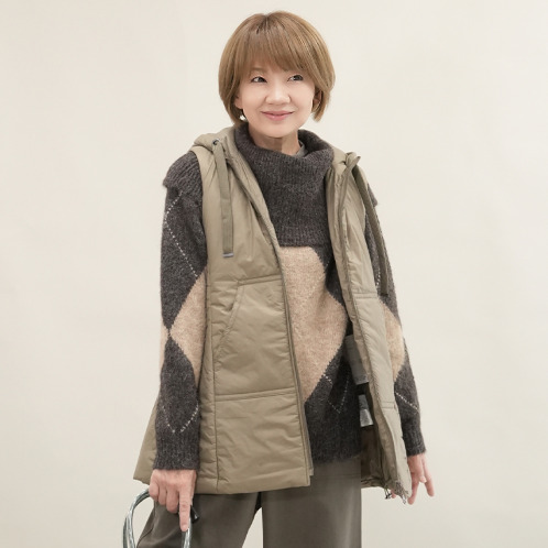 エムズ　スタイル シルキーナイロンタフタ すっきり見せる 中綿ロングベスト
