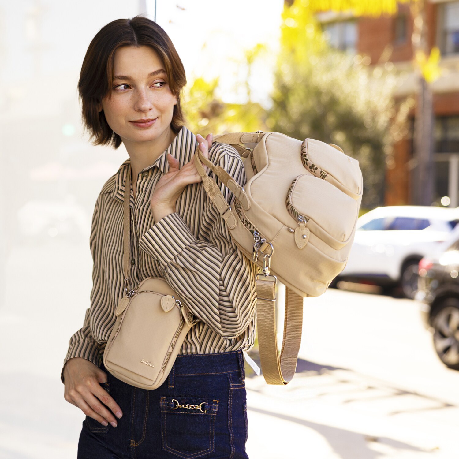 ビサイユ ２０周年アニバーサリー はっ水 “ボタニカーラ” プレミアム２ウェイバッグ