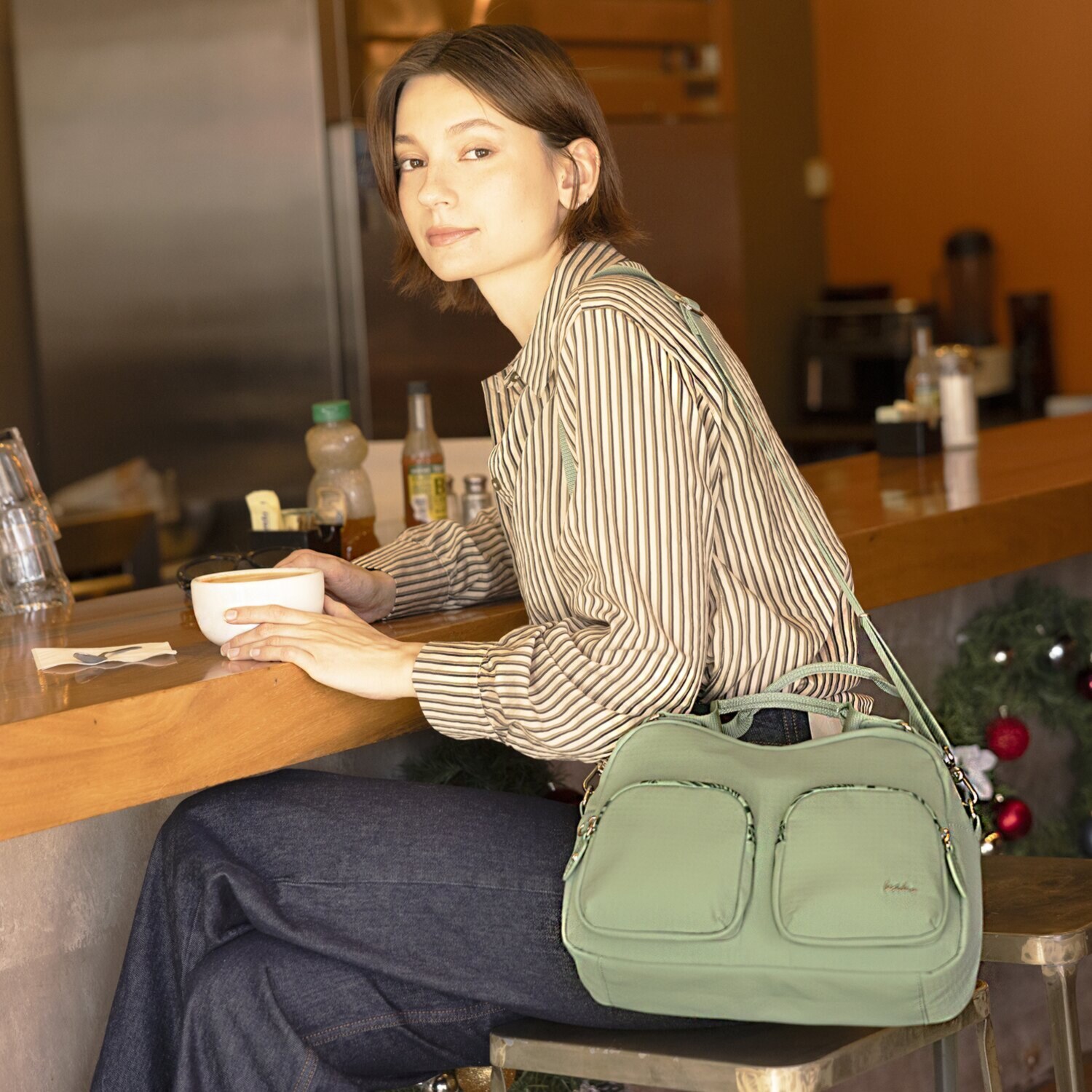 ビサイユ ２０周年アニバーサリー はっ水 “ボタニカーラ” プレミアム２ウェイバッグ