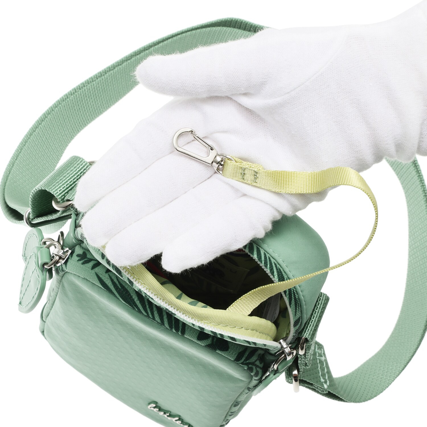 ビサイユ ２０周年アニバーサリー はっ水 “ボタニカーラ” どこでも一緒 スマホポシェット