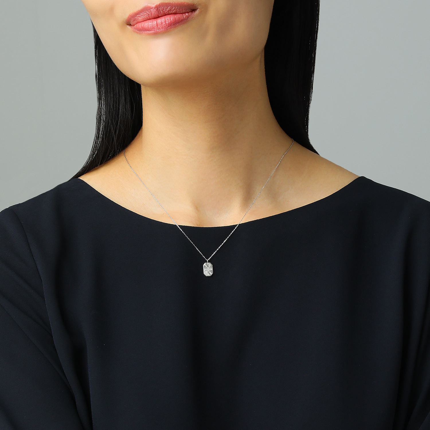 オーサムジュエリー プラチナ９００ ダイヤモンド 八角形デザイン 手彫りペンダントトップ