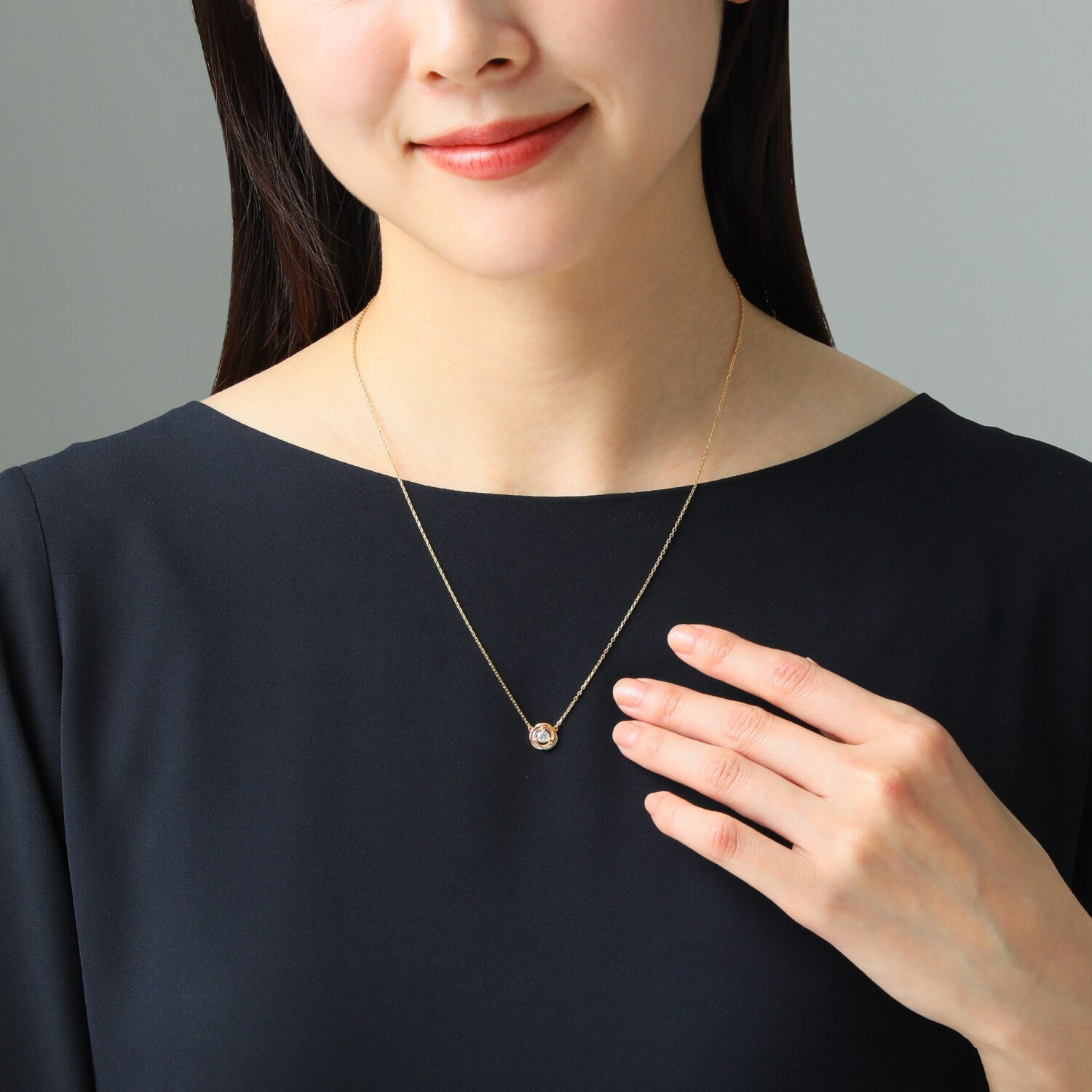 ブリランテステッラ シルバー ＣＺ トリカラー スパイラルライン ネックレス