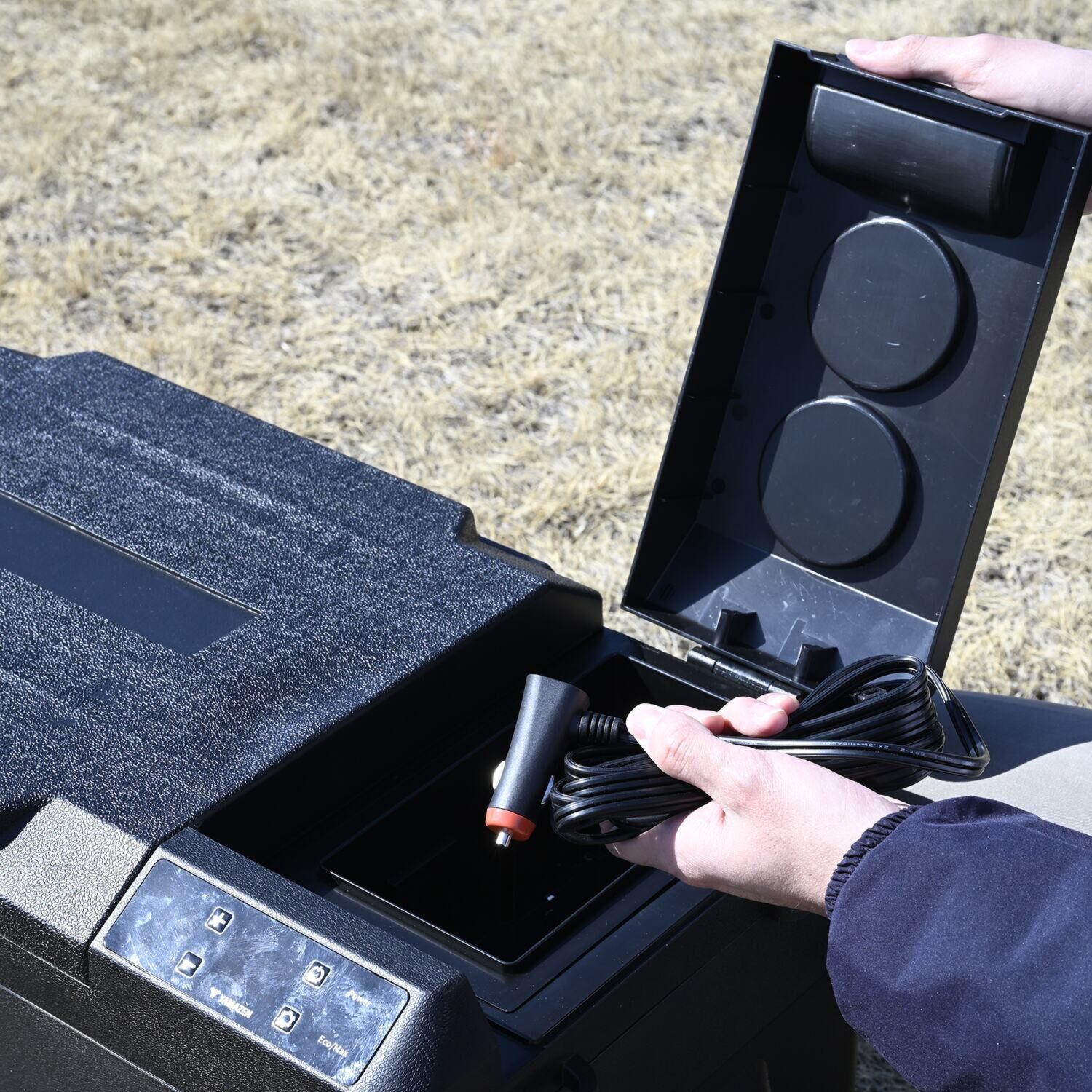 ＹＡＭＡＺＥＮ 車内でも室内でも使える！ ポータブル冷凍冷蔵庫 大容量２５リットル ＹＦＲ−ＡＣ２５１ ＜リサイクル回収有り＞