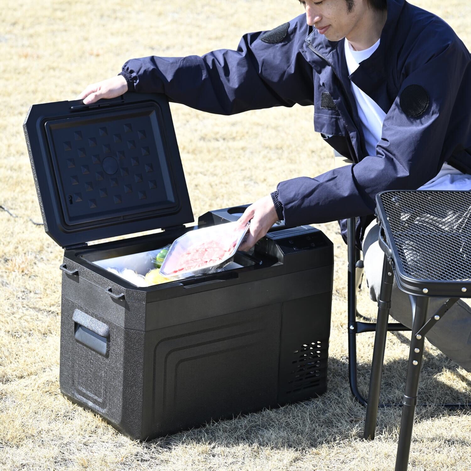 ＹＡＭＡＺＥＮ 車内でも室内でも使える！ ポータブル冷凍冷蔵庫 大容量２５リットル ＹＦＲ−ＡＣ２５１ ＜リサイクル回収無し＞