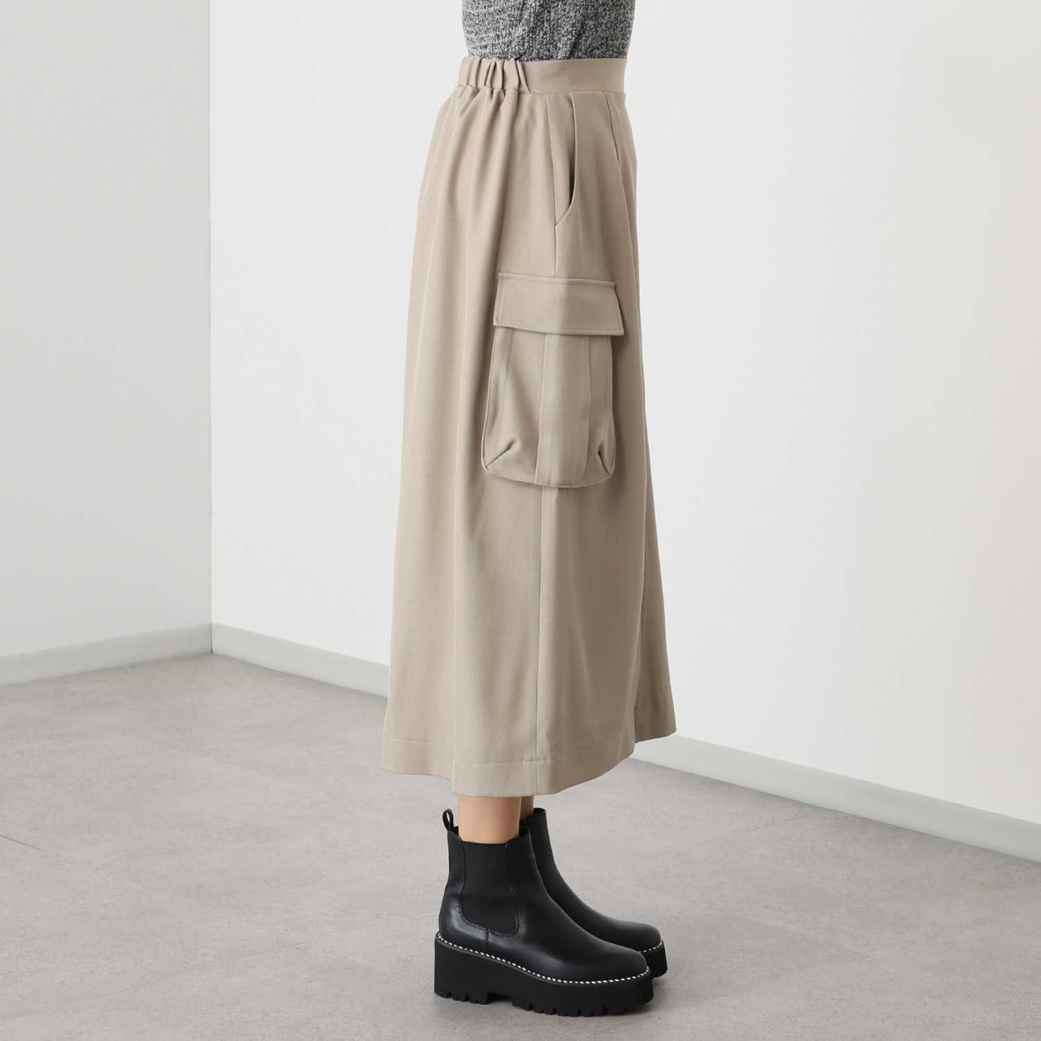 マチュート ポケットが主役 こなれラップ風スカート