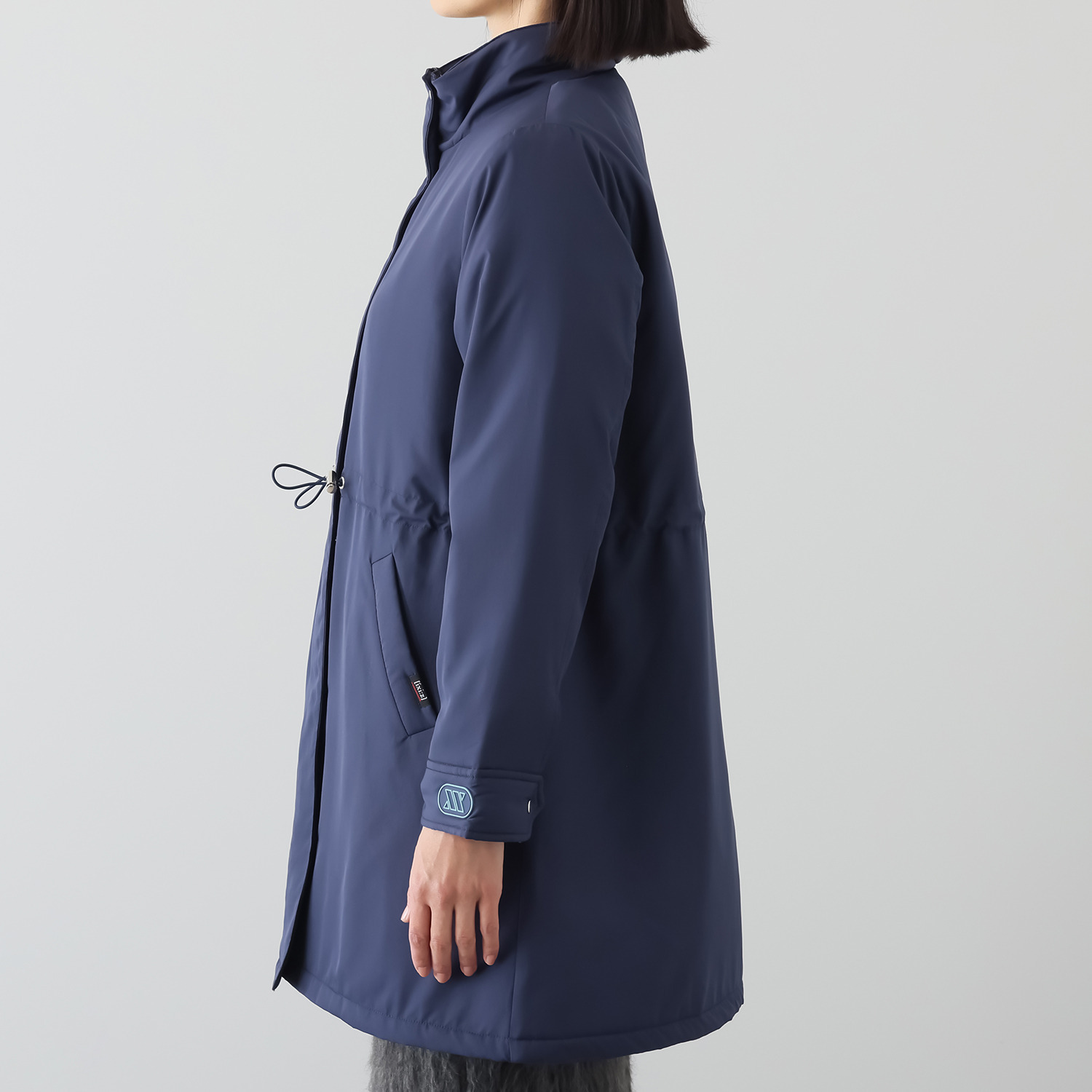 イクシーズ 裏地バイカラー 大人映え 華やぎコート