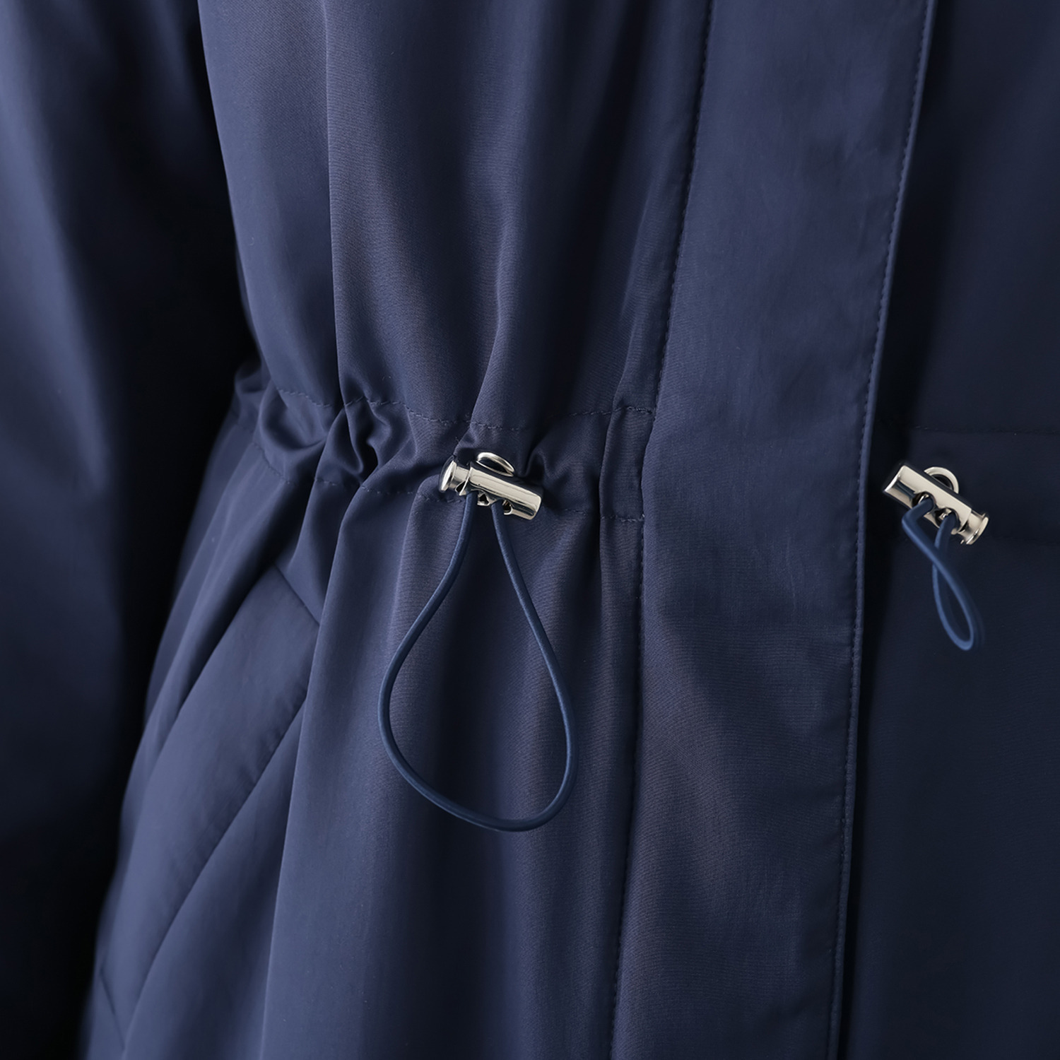 イクシーズ 裏地バイカラー 大人映え 華やぎコート