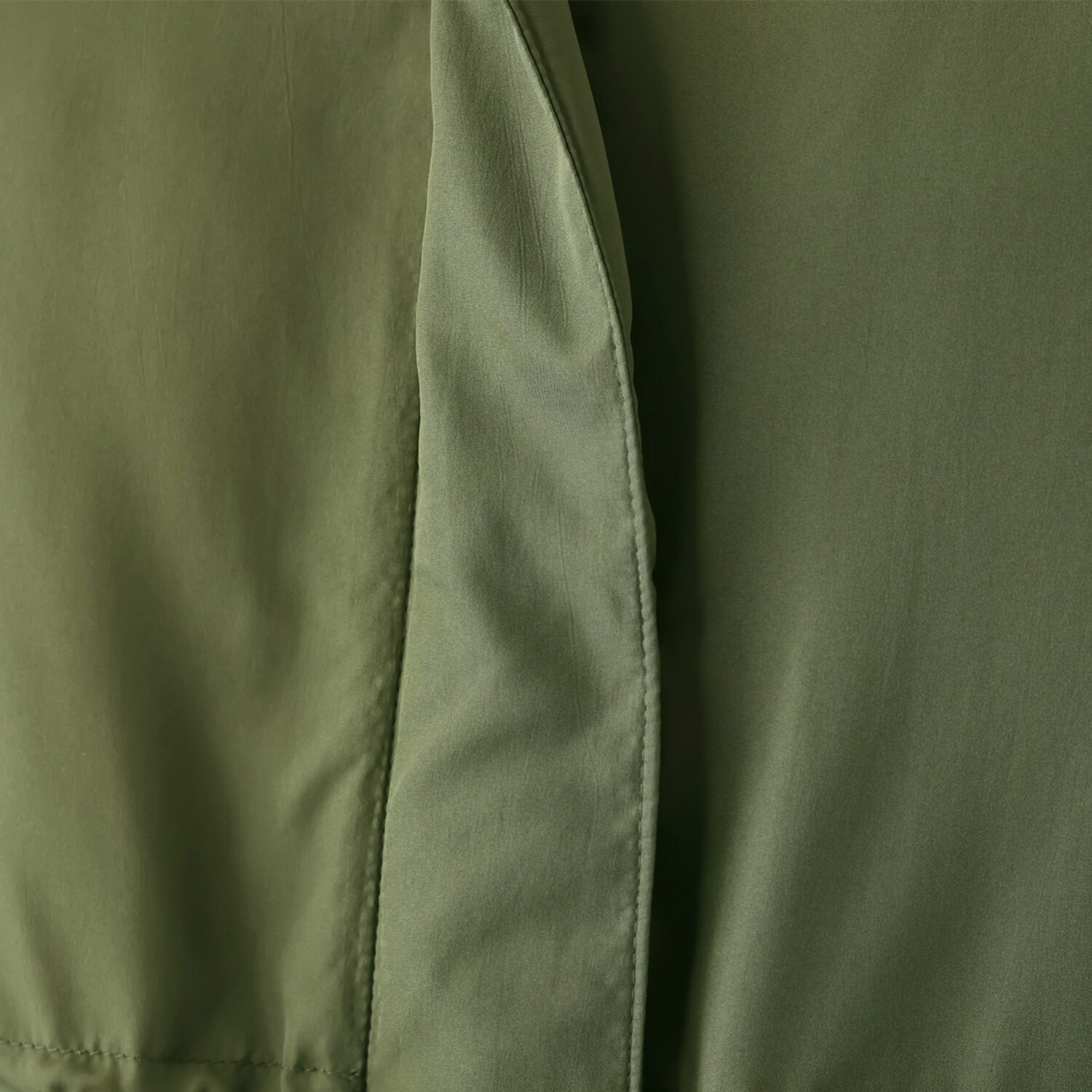 イクシーズ 裏地バイカラー 大人映え 華やぎコート