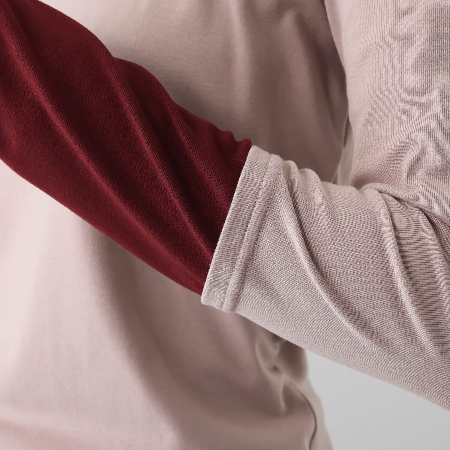 イクシーズ アクセントカラー プルオーバー