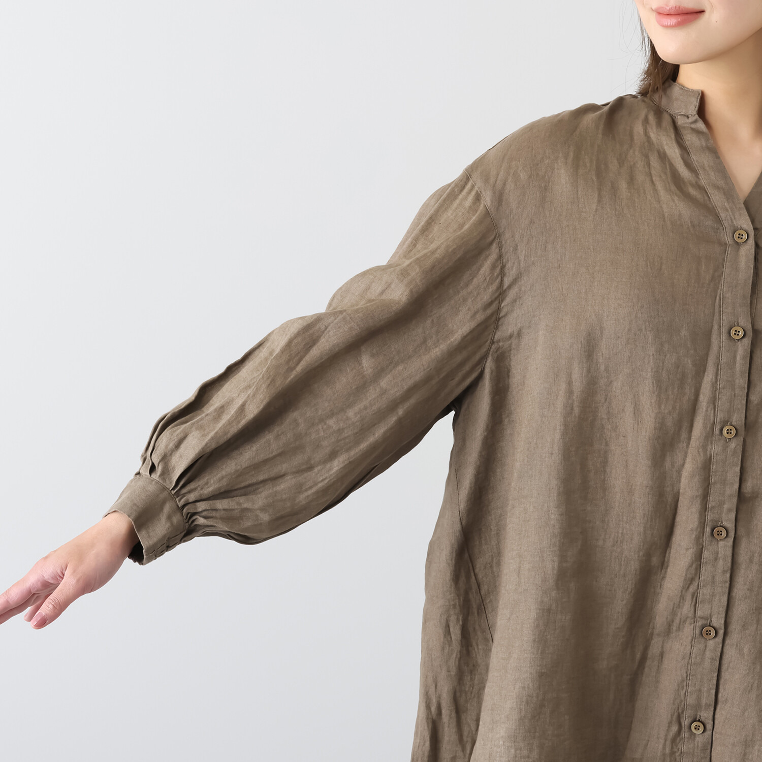 ウタオ フレンチリネン１００％ ピコ刺しゅう ボリュームスリーブ チュニック