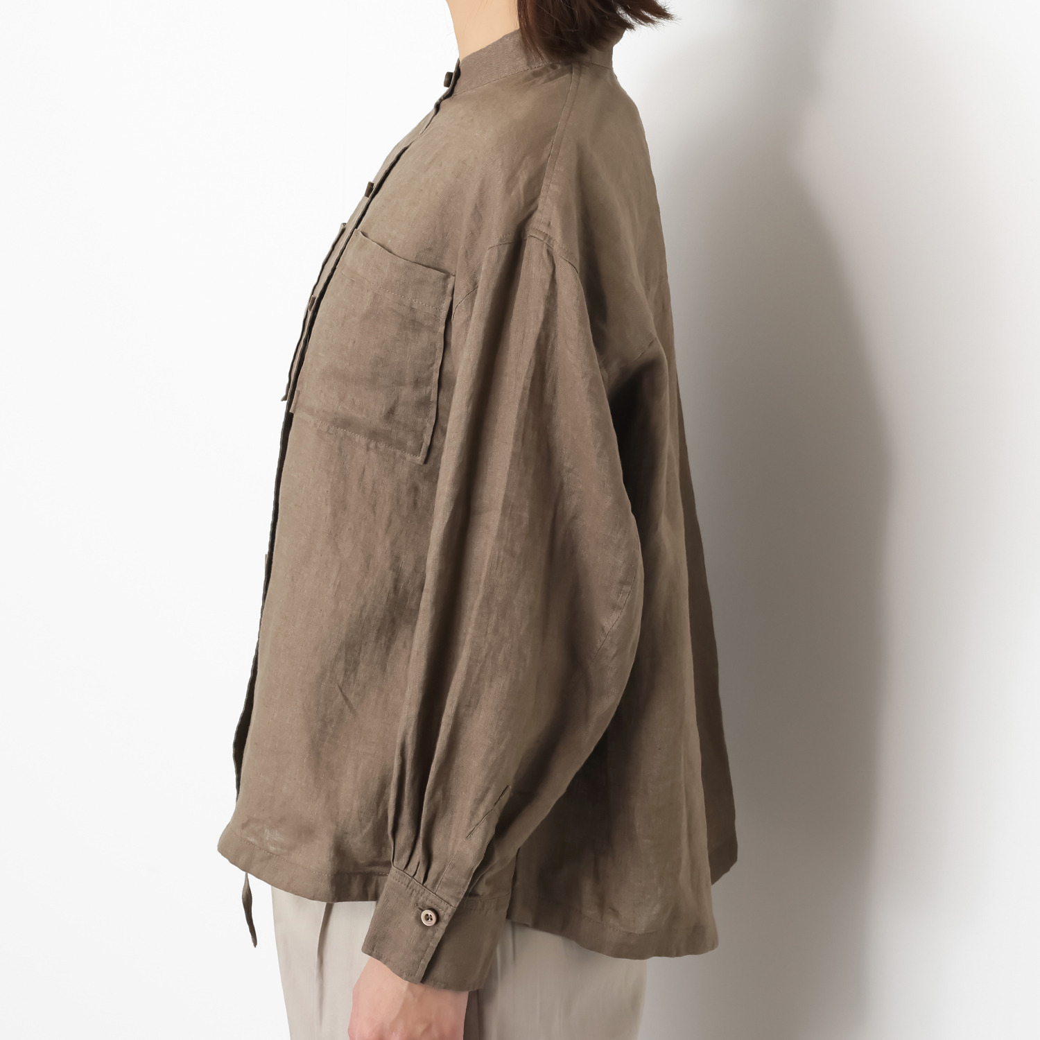 ウタオ フレンチリネン１００％ ドローストリング ショートブルゾン