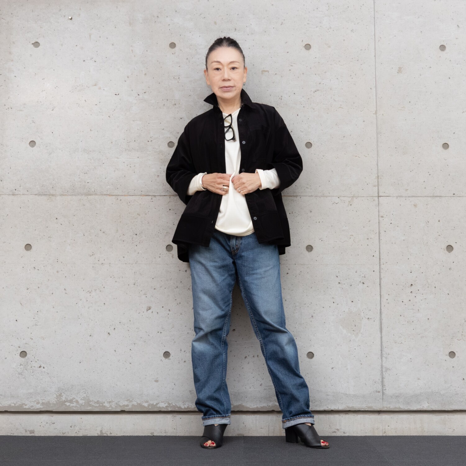 ヒロコ　デシネール 細畝シャツコール 洗い加工で柔らか仕上げ ふんわりバレルシルエット シャツジャケット