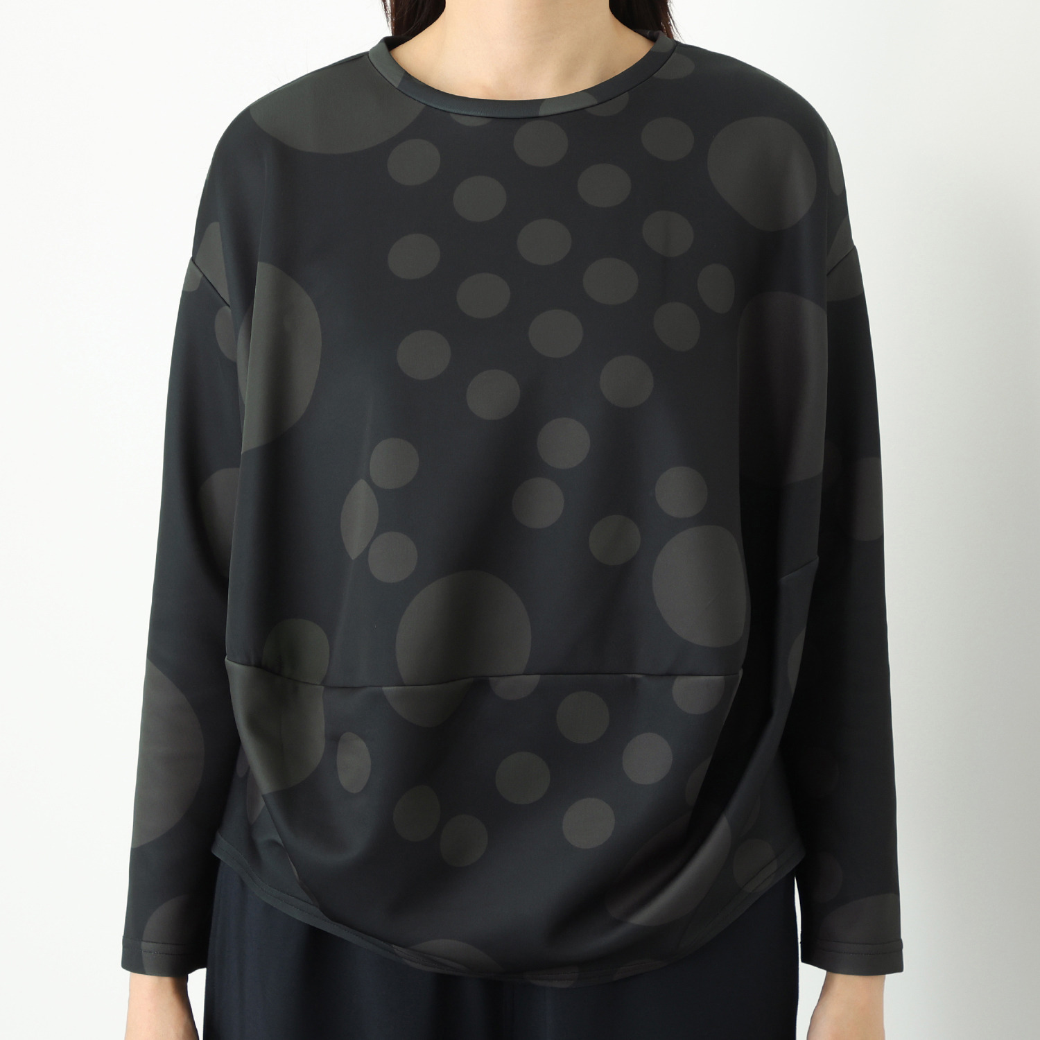 ヒロコ　デシネール ふんわりまとう バレルシルエット プルオーバー