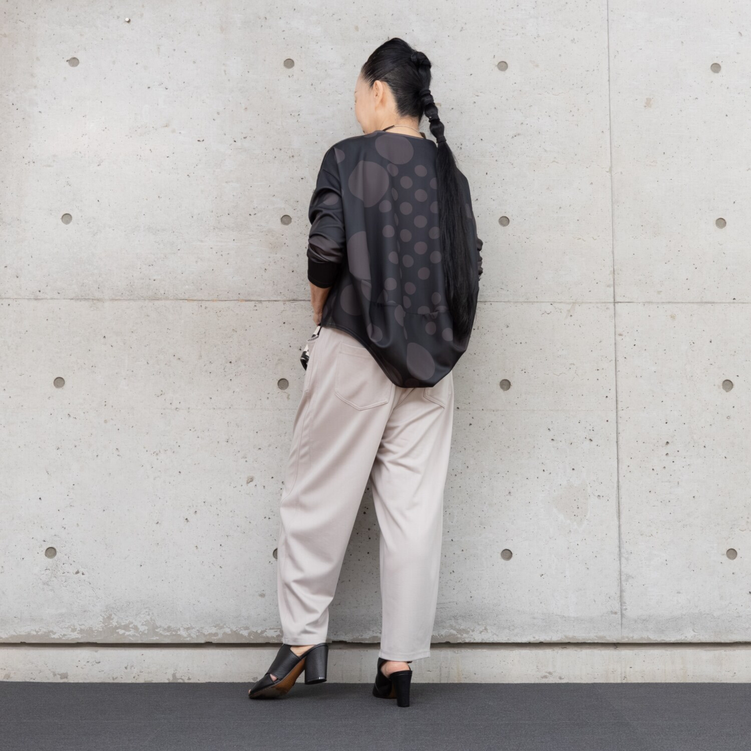 ヒロコ　デシネール ふんわりまとう バレルシルエット プルオーバー