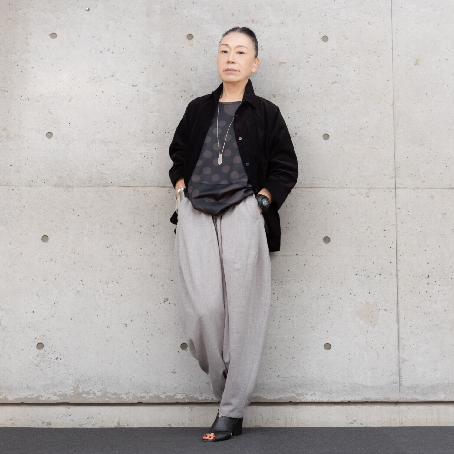 ヒロコ　デシネール ふんわりまとう バレルシルエット プルオーバー