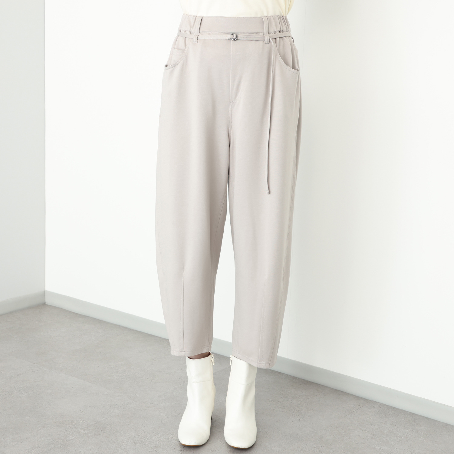 ヒロコ　デシネール なめらかスムースで作る ソフトシルエット バレルパンツ