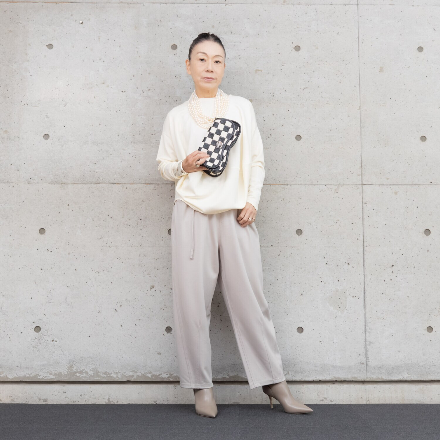 ヒロコ　デシネール なめらかスムースで作る ソフトシルエット バレルパンツ