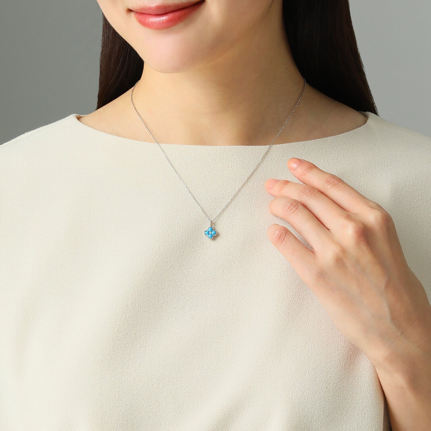 スリーピングビューティー バイ　ディーラリエ プラチナ９５０ ターコイズ＆ダイヤモンド フラワーデザイン ペンダント