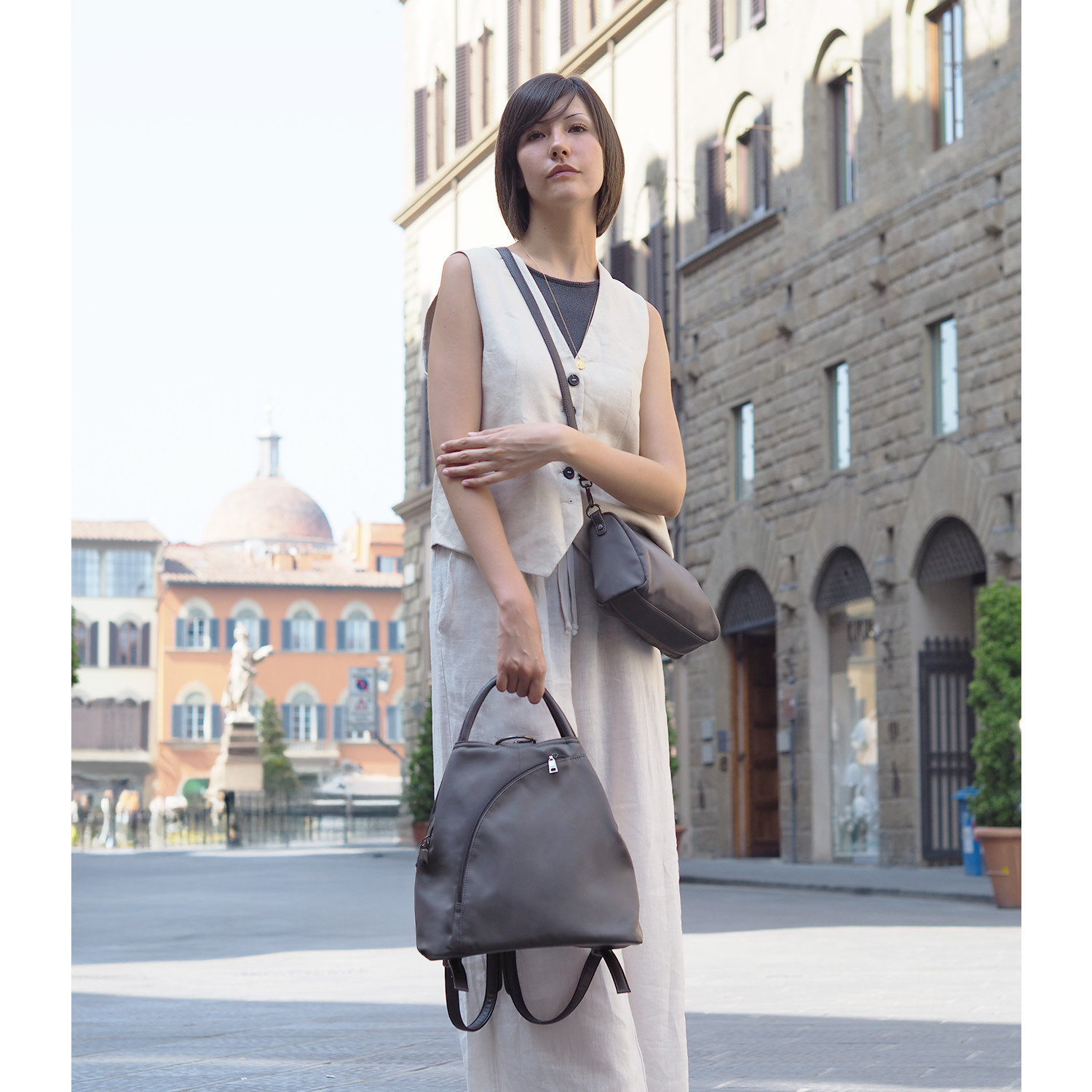 グッシオイタリー はっ水 こだわり素材 ６ポケット ３ウェイリュック ＜ショルダーバッグ、 　カードケース付＞