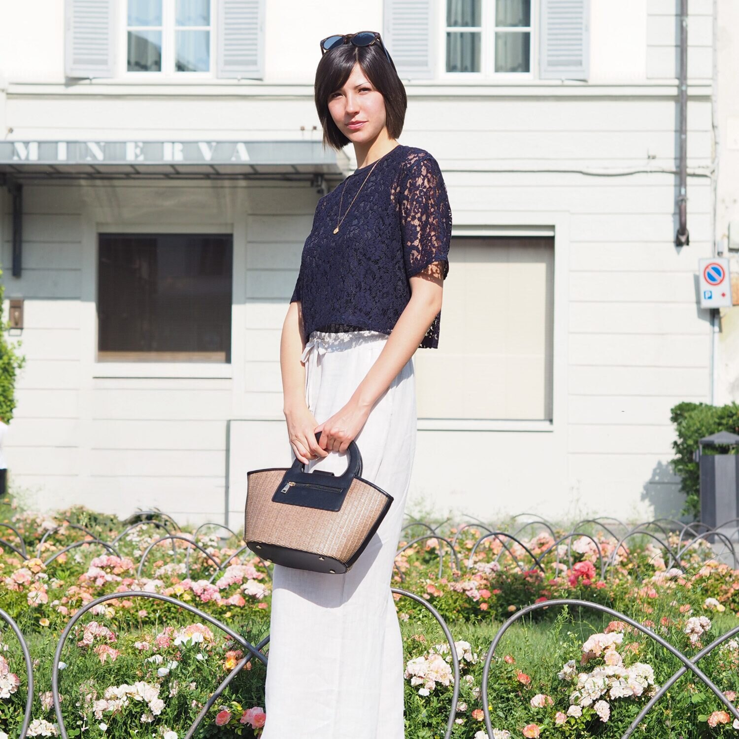 グッシオイタリー 自社開発こだわりの ラタンライクファイバー かごハンドバッグ ＜アネモネポーチ付＞