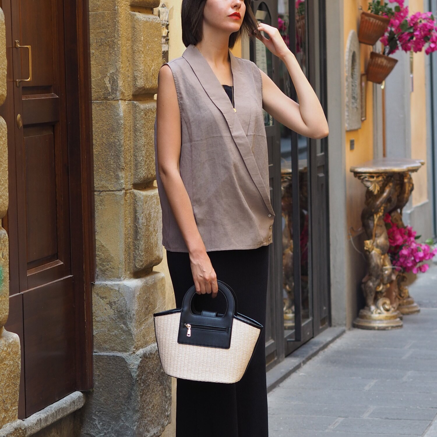 グッシオイタリー 自社開発こだわりの ラタンライクファイバー かごハンドバッグ ＜アネモネポーチ付＞