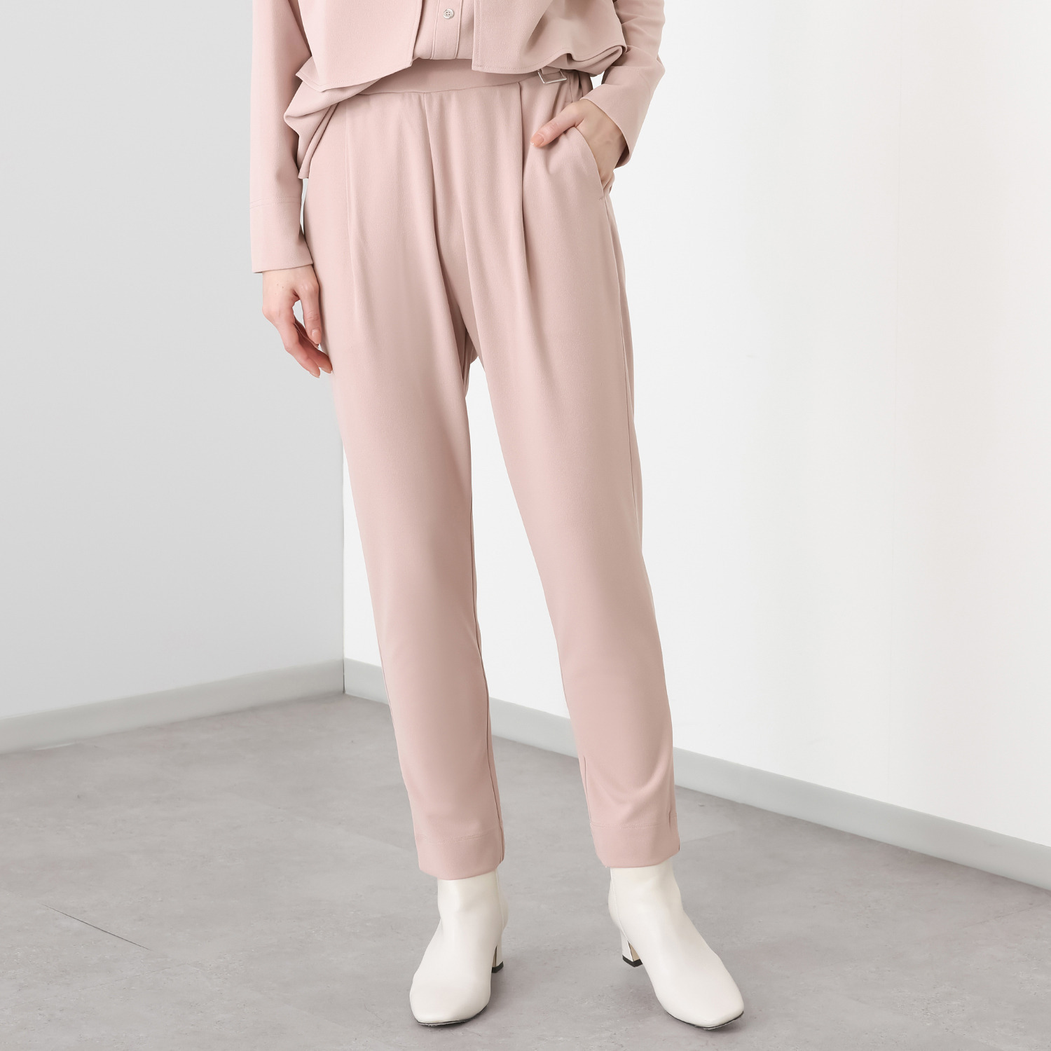 フーア ストレッチジョーゼット テーパードパンツ