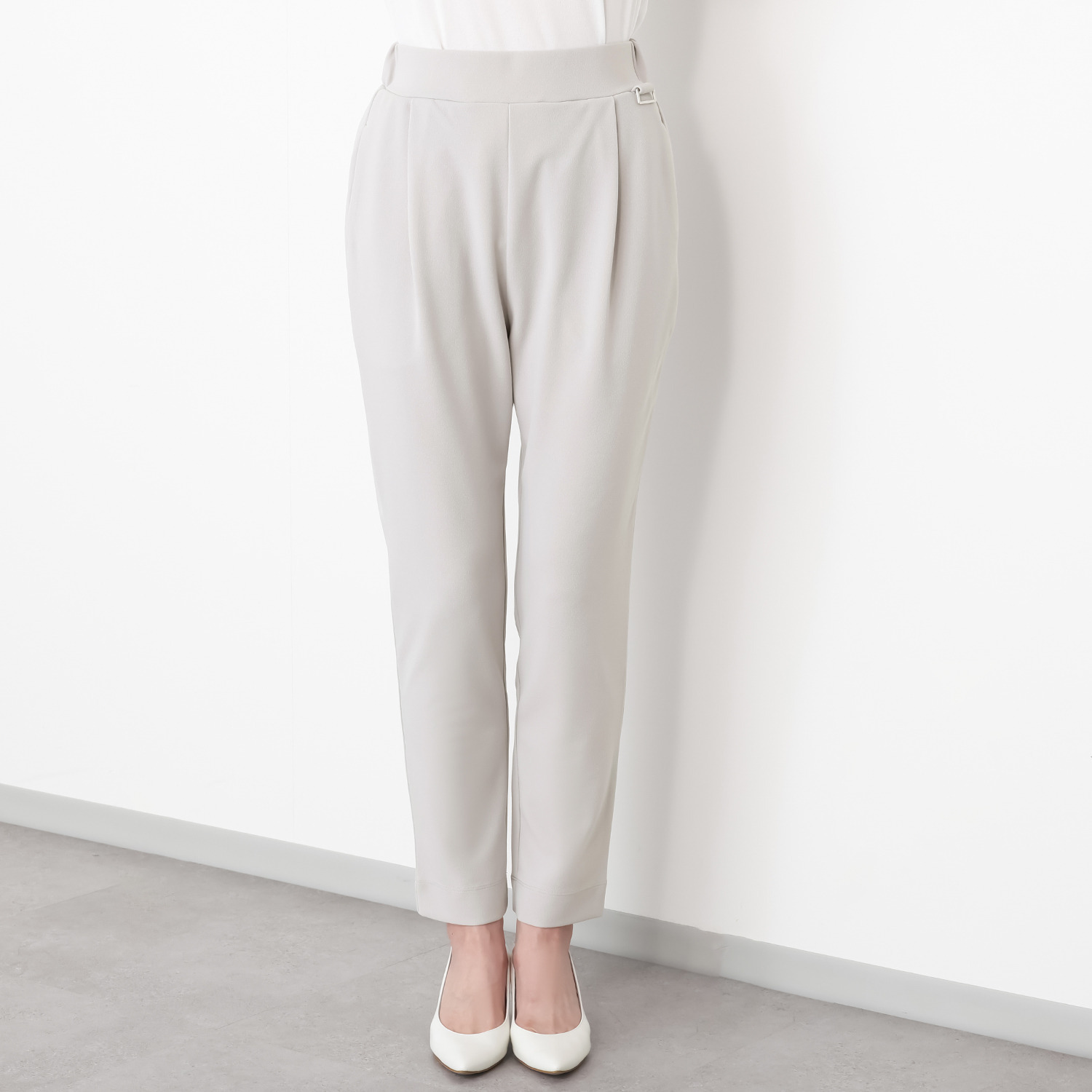 フーア ストレッチジョーゼット テーパードパンツ