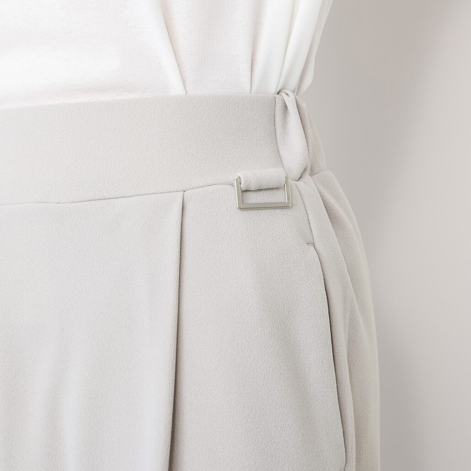 フーア ストレッチジョーゼット テーパードパンツ