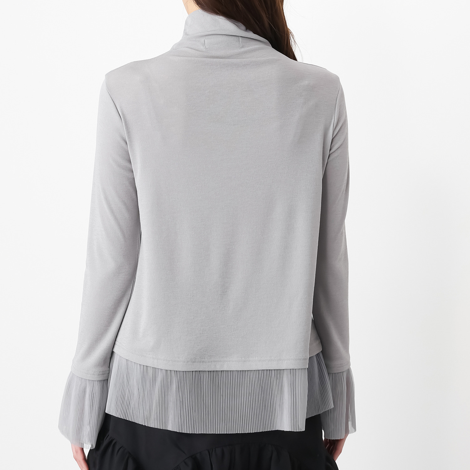 フーア ちら見せプリーツチュール ボトルネックプルオーバー