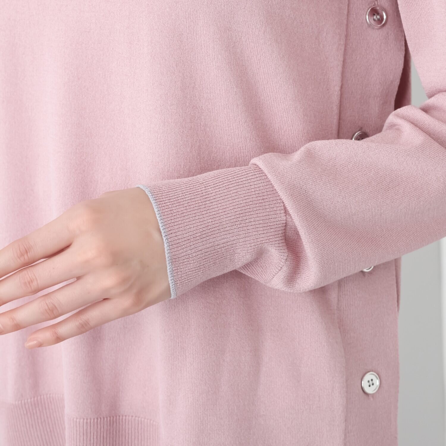 フーア サイドボタンカッティング アクセントカラー ニットプルオーバー