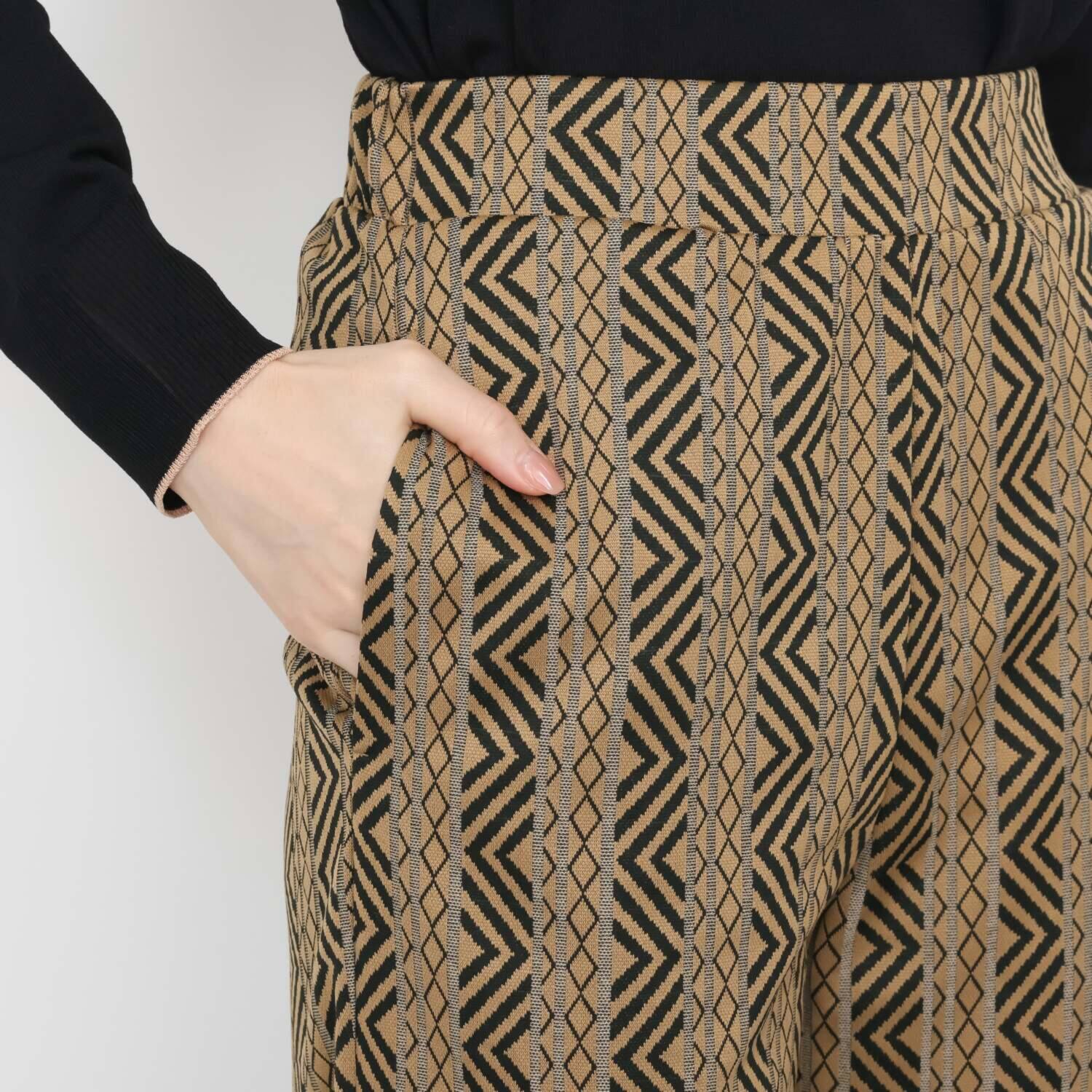フーア ジオメトリックパターン ジャガードパンツ