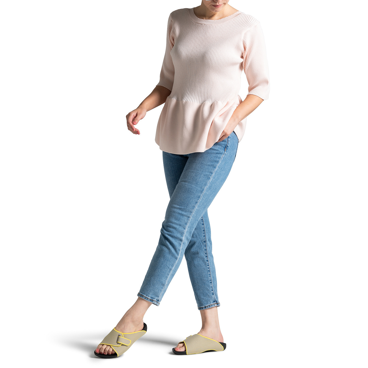 アーチフィッター 足裏の３点アーチを 正しい位置でサポート！ 室内履きニット６０３