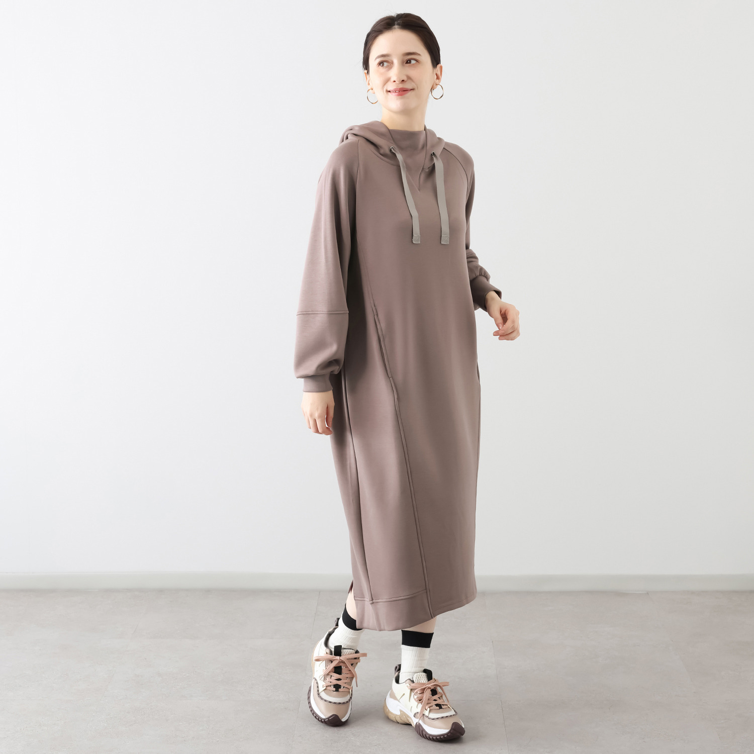 ゼラールスポーツ フーディーなのに上品！ ファインループジャージー きれい見えシルエット ワンピース