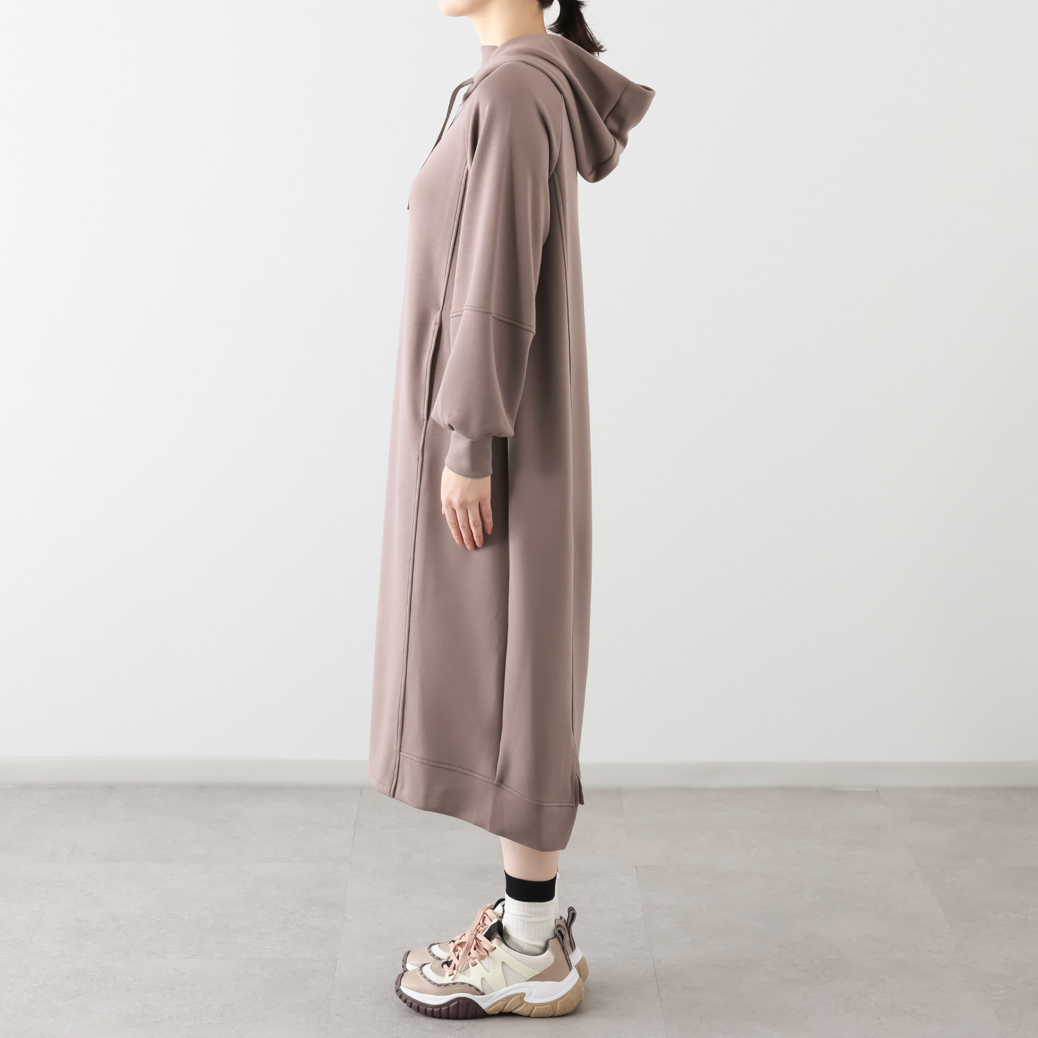 ゼラールスポーツ フーディーなのに上品！ ファインループジャージー きれい見えシルエット ワンピース