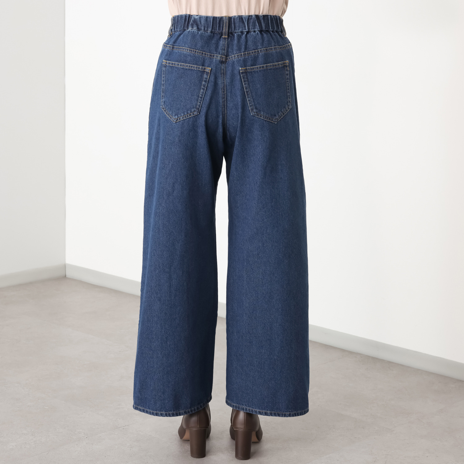 ゼラールスポーツ ブラストラインアクセント ストレートシルエット デニムパンツ