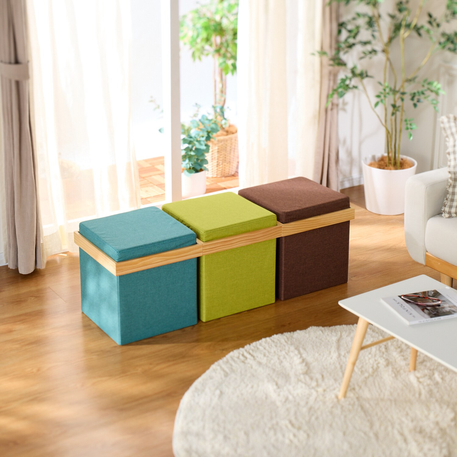 １台３役！ 収納できる北欧風スツール ＜正方形＞