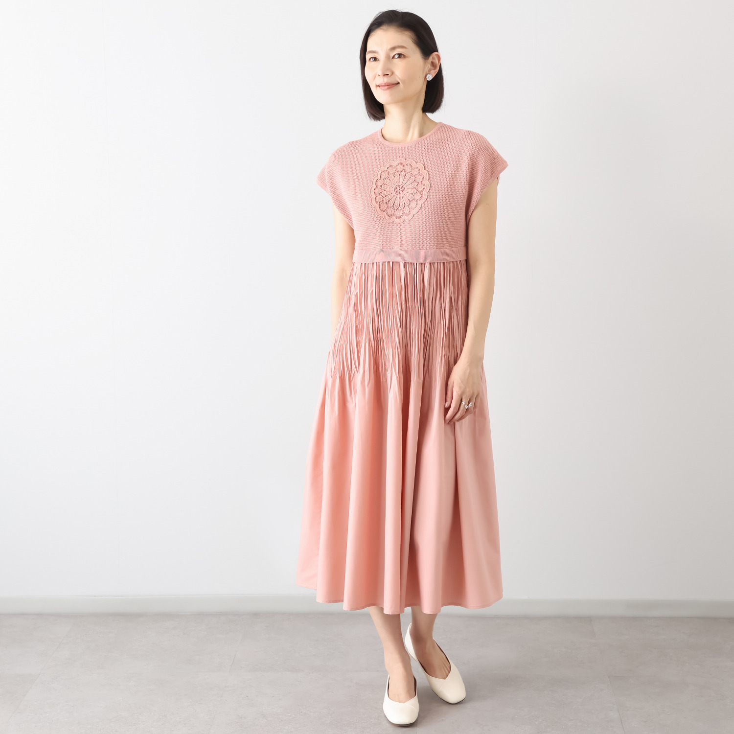 ユキコハナイ　シック ニット＆プリーツコンビ 花モティーフワンピース