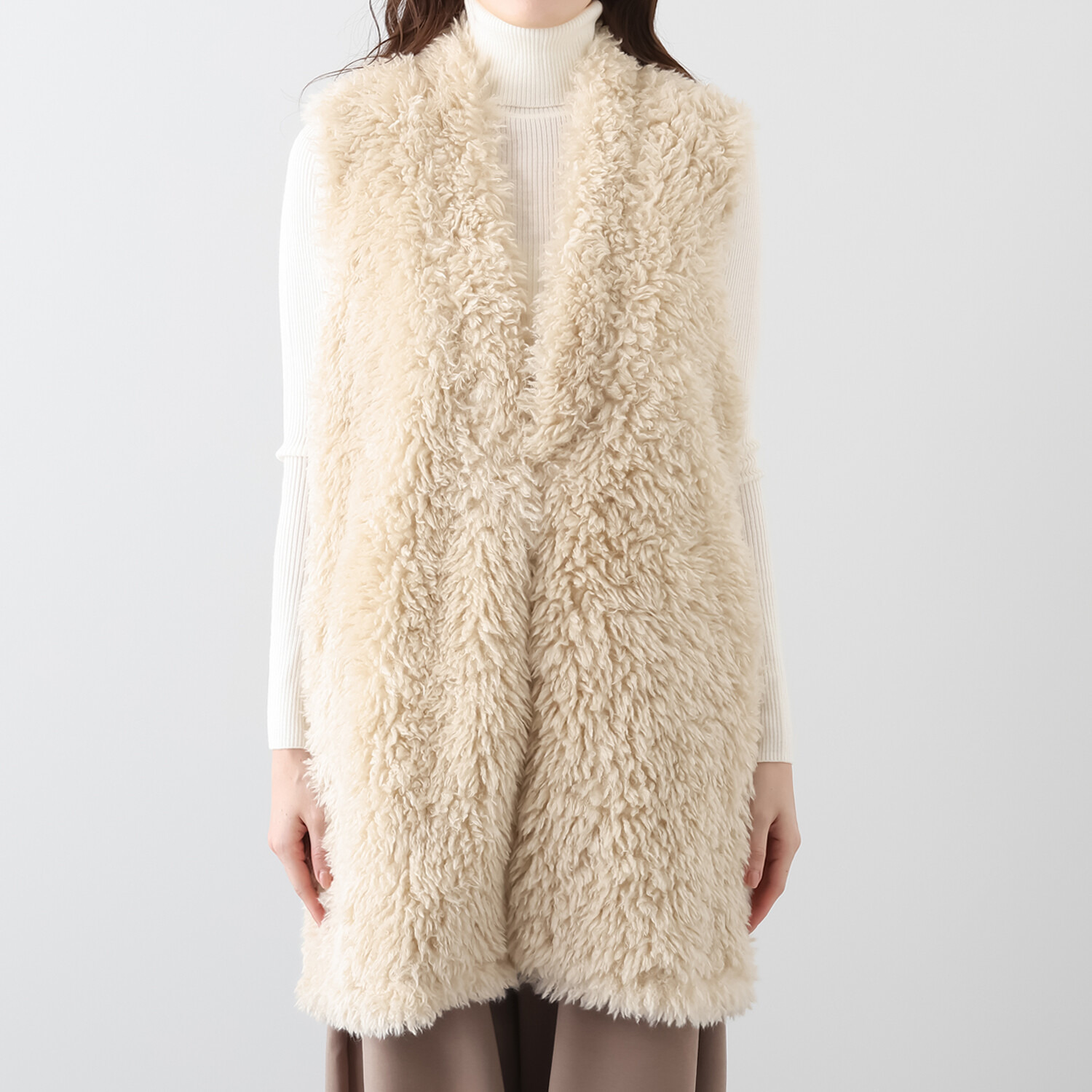 アキ　オザワ ふんわりソフトで ふんわりライト スタイリング華やぐ フィッティーベスト “ＳＥＴＯＫＡ”