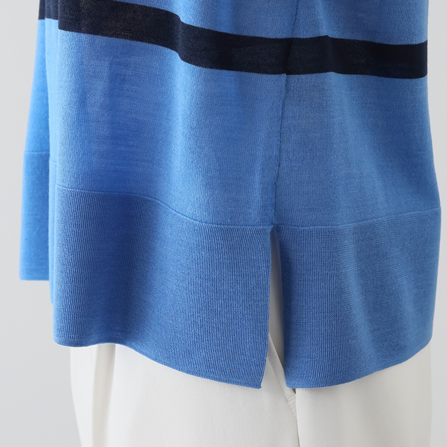 アズイズ　ビーマイセルフ バイ　ネイチャーズ ウールシルク ボーダー柄プルオーバー