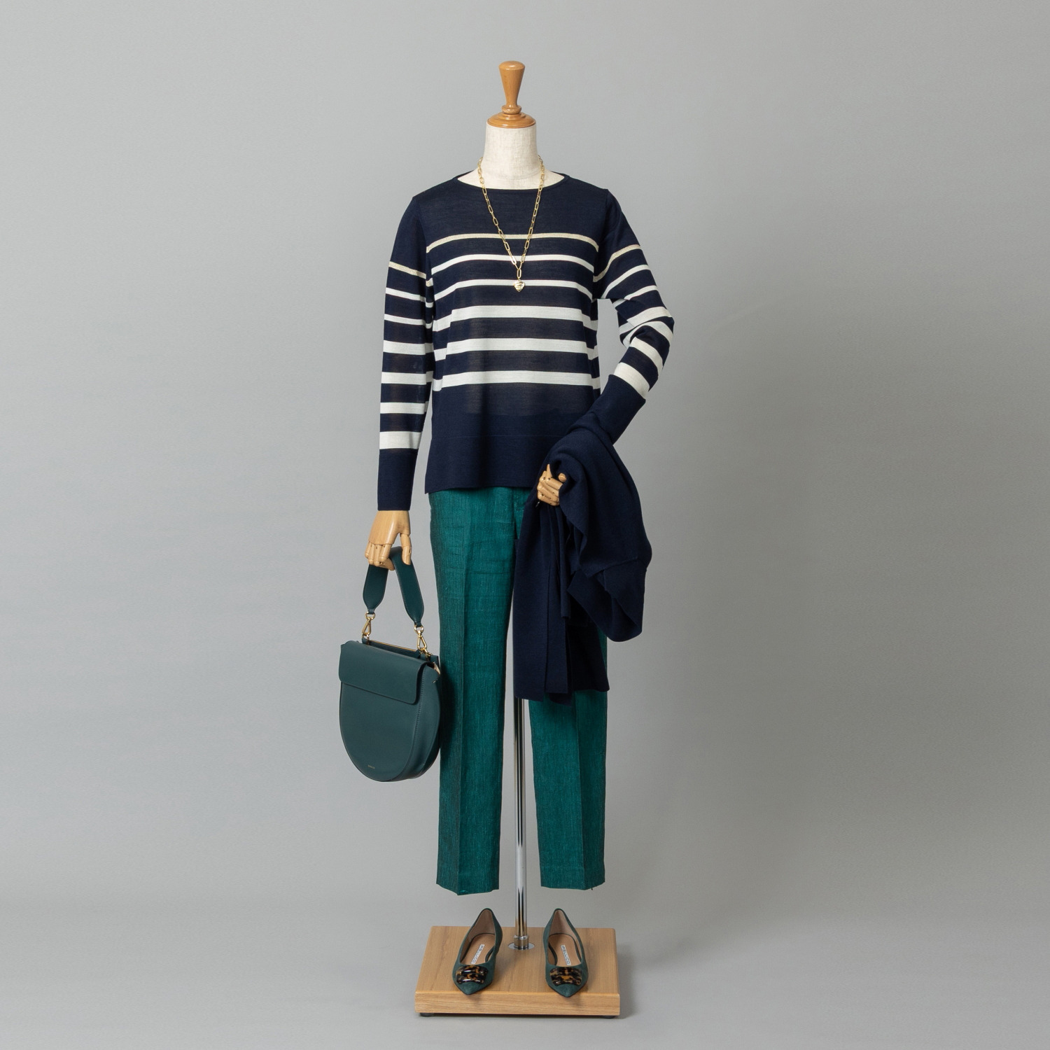 アズイズ　ビーマイセルフ バイ　ネイチャーズ ウールシルク ボーダー柄プルオーバー